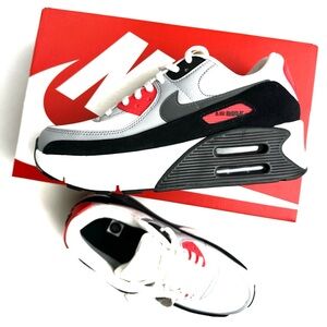 Nike Air Max 90 LV8 platform Size 8
